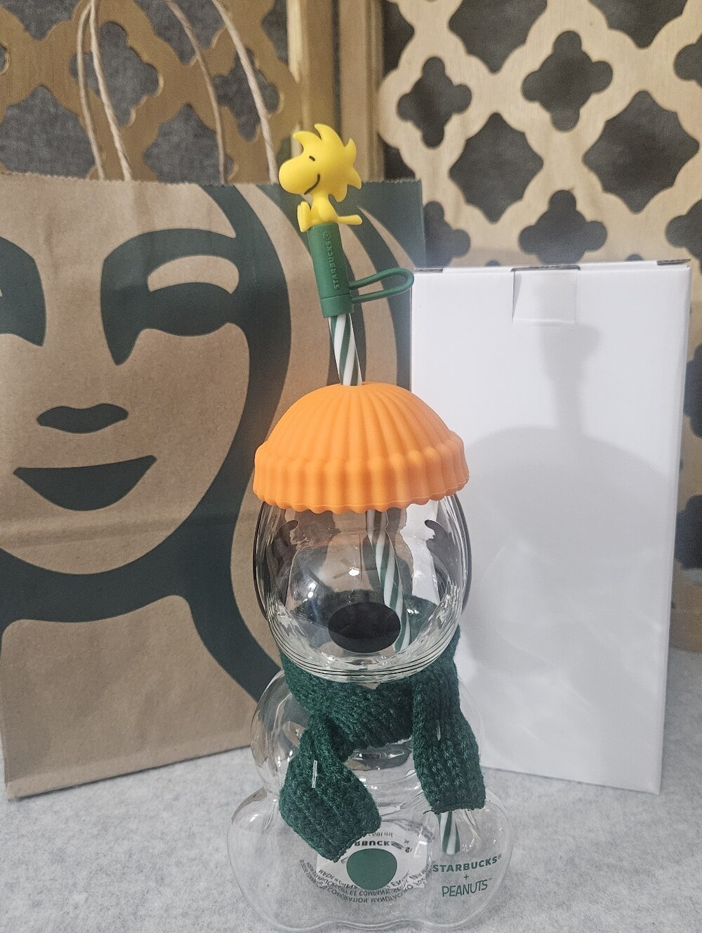 Starbucks Snoopy 2026 Peanuts Collection Glass Snoopy.